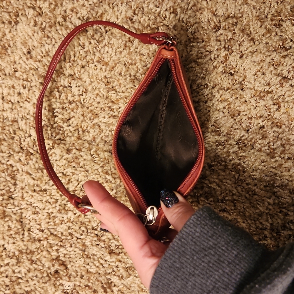 Coach wristlet - Picture 3 of 5